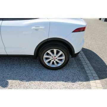 Jaguar E-PACE  SUV 2019,  2.0 diesel, automat - Na sprzedaż za 74 900 zł - Warszawa - zdjęcie 10