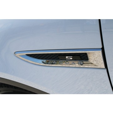 Jaguar E-PACE  SUV 2019,  2.0 diesel, automat - Na sprzedaż za 74 900 zł - Warszawa - zdjęcie 11