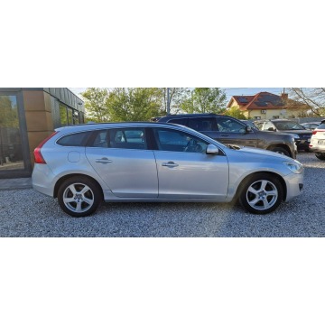 Volvo V60 2011,  1.6 diesel - Na sprzedaż za 27 900 zł - Płock - zdjęcie 6
