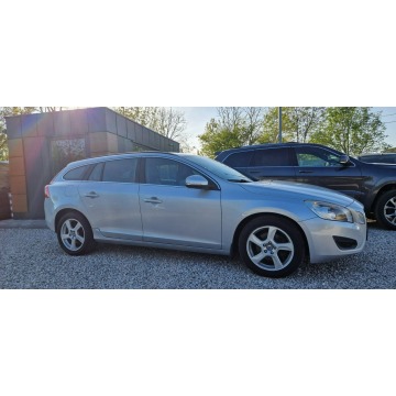 Volvo V60 2011,  1.6 diesel - Na sprzedaż za 27 900 zł - Płock - zdjęcie 5