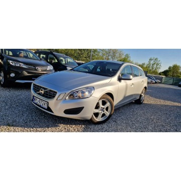 Volvo V60 2011,  1.6 diesel - Na sprzedaż za 27 900 zł - Płock - zdjęcie 9