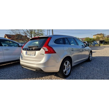 Volvo V60 2011,  1.6 diesel - Na sprzedaż za 27 900 zł - Płock - zdjęcie 10