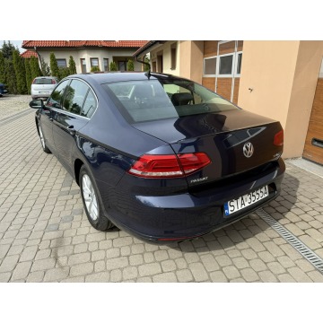 Volkswagen Passat  Sedan/Limuzyna 2017,  1.8 benzyna - Na sprzedaż za 41 900 zł - Orzech - zdjęcie 9