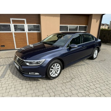 Volkswagen Passat  Sedan/Limuzyna 2017,  1.8 benzyna - Na sprzedaż za 41 900 zł - Orzech - zdjęcie 12