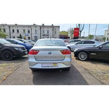 Seat Toledo  Hatchback 2015,  1.2 benzyna - Na sprzedaż za 19 900 zł - Częstochowa - zdjęcie 6