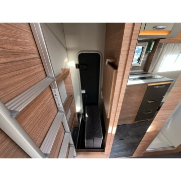Weinsberg X-Cursion 500 LT - Półintegra dla 4... - Pojazdy specjalistyczne - Janki - zdjęcie 10