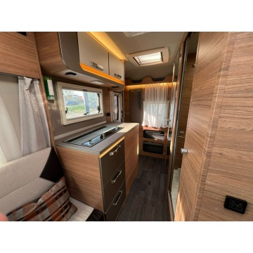 Weinsberg X-Cursion 500 LT - Półintegra dla 4... - Pojazdy specjalistyczne - Janki - zdjęcie 12
