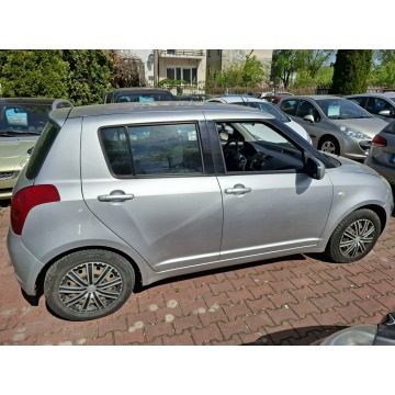 Suzuki Swift  Hatchback 2005,  1.3 benzyna - Na sprzedaż za 7 200,00 zł - Lublin - zdjęcie 7