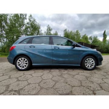 Mercedes - Benz B-klasa  Minivan/Van 2012,  1.6 benzyna - Na sprzedaż za 32 900 zł - Wałbrzych - zdjęcie 2