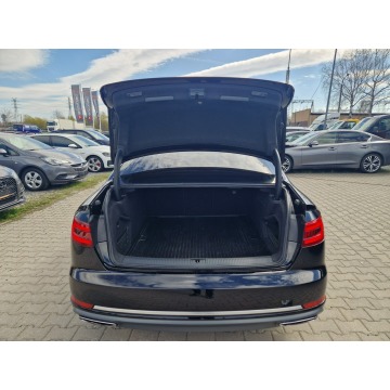 Audi A4  Sedan/Limuzyna 2019,  2.0 benzyna, automat - Na sprzedaż za 89 900 zł - Żory - zdjęcie 7