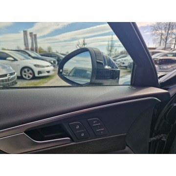Audi A4  Sedan/Limuzyna 2019,  2.0 benzyna, automat - Na sprzedaż za 89 900 zł - Żory - zdjęcie 10
