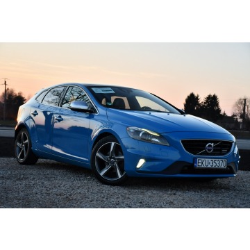 Volvo V40  Hatchback 2013,  1.6 diesel - Na sprzedaż za 37 999 zł - Nowe Sójki - zdjęcie 3