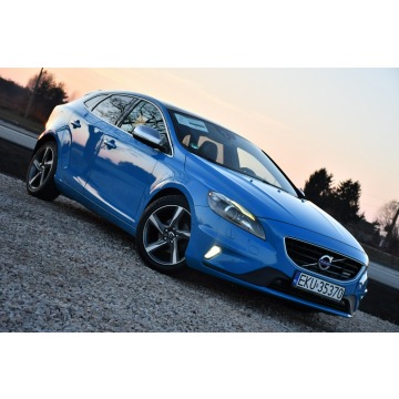 Volvo V40  Hatchback 2013,  1.6 diesel - Na sprzedaż za 37 999 zł - Nowe Sójki - zdjęcie 4
