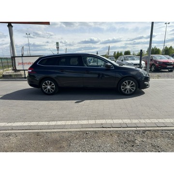 Peugeot 308 2016,  1.2 benzyna - Na sprzedaż za 29 800 zł - Lipówki - zdjęcie 8