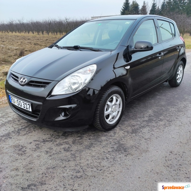 Hyundai i20  Hatchback 2011,  1.2 benzyna - Na sprzedaż za 15 900 zł - Nowe Miasto nad Pilicą