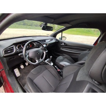 Citroen DS3  Hatchback 2011,  1.6 benzyna - Na sprzedaż za 17 900 zł - Wałbrzych - zdjęcie 9