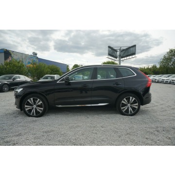 Volvo   SUV 2022,  2.0 benzyna, automat - Na sprzedaż za 167 000 zł - Poznań - zdjęcie 9
