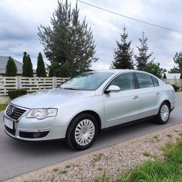 Volkswagen Passat  Sedan/Limuzyna 2005,  1.6 benzyna - Na sprzedaż za 11 900 zł - Nowe Miasto nad Pilicą - zdjęcie 2