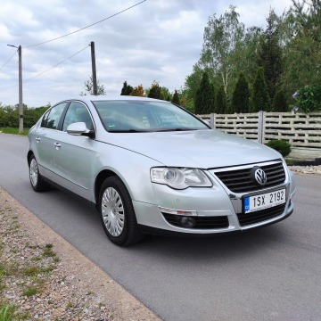 Volkswagen Passat  Sedan/Limuzyna 2005,  1.6 benzyna - Na sprzedaż za 11 900 zł - Nowe Miasto nad Pilicą - zdjęcie 3