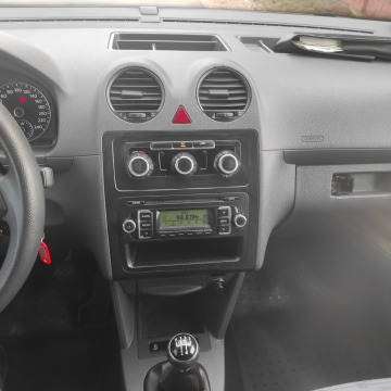 Volkswagen Caddy 2011,  1.6 diesel - Na sprzedaż za 22 500 zł - Nowe Miasto nad Pilicą - zdjęcie 10