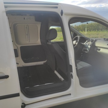 Volkswagen Caddy 2011,  1.6 diesel - Na sprzedaż za 22 500 zł - Nowe Miasto nad Pilicą - zdjęcie 11