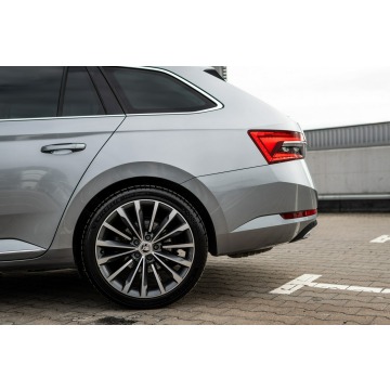 Skoda Superb 2021,  2.0 diesel, automat - Na sprzedaż za 135 500 zł - Warszawa - zdjęcie 10
