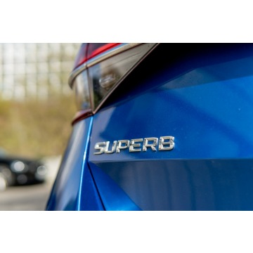Skoda Superb 2022,  2.0 diesel, automat - Na sprzedaż za 155 000 zł - Warszawa - zdjęcie 3