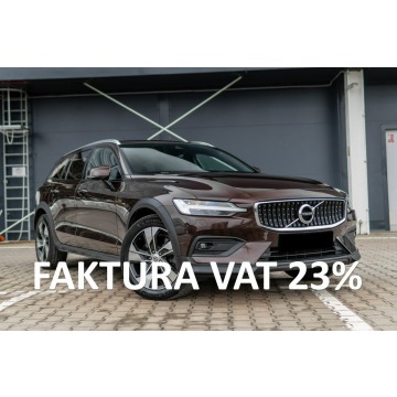 Volvo V60 Cross Country - B4 AWD / Harman Kardon / Skóry / VAT 23% / Hak / BLISS / ASO