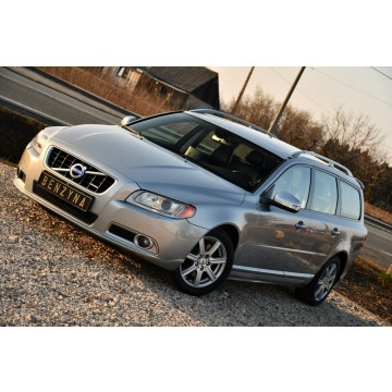 Volvo V70 2010,  2.0 benzyna, automat - Na sprzedaż za 23 999 zł - Nowe Sójki - zdjęcie 6