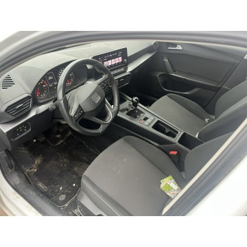 Seat Leon  Hatchback 2021,  1.0 benzyna - Na sprzedaż za 33 900 zł - Zagórów - zdjęcie 11