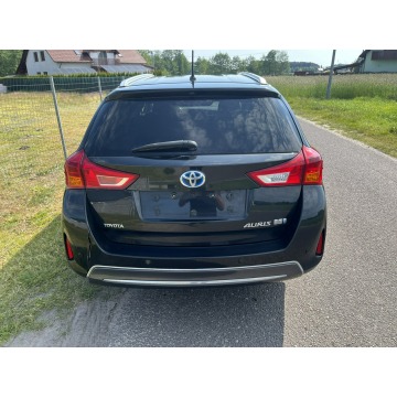 Toyota Auris 2014,  1.8 hybryda, automat - Na sprzedaż za 23 900 zł - Zagórów - zdjęcie 2