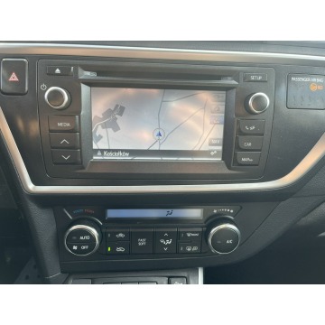 Toyota Auris 2014,  1.8 hybryda, automat - Na sprzedaż za 23 900 zł - Zagórów - zdjęcie 12
