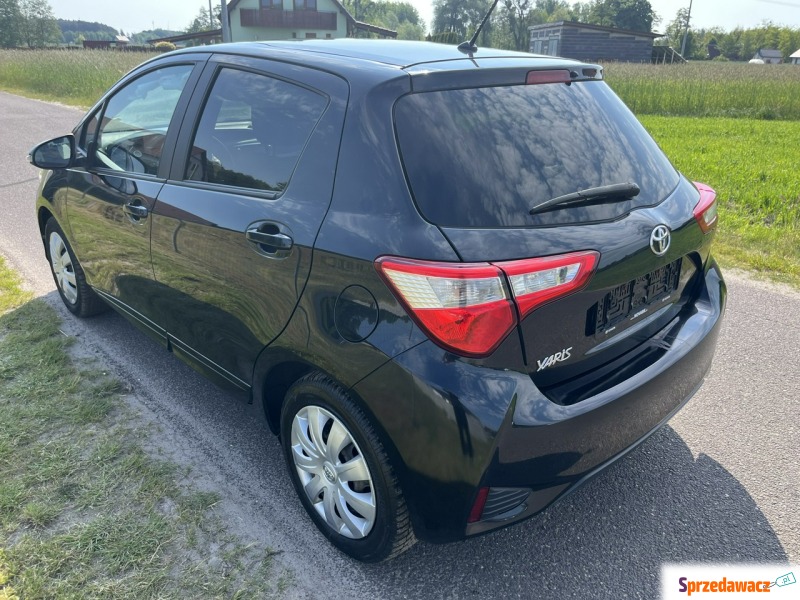 Toyota Yaris  Hatchback 2017,  1.0 benzyna - Na sprzedaż za 18 900 zł - Zagórów
