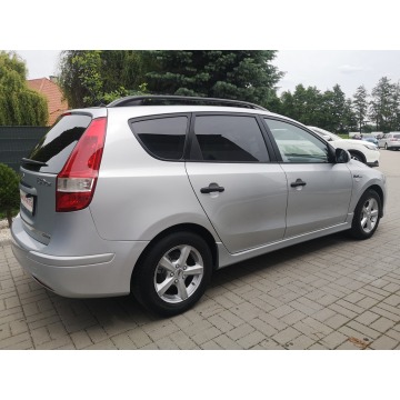 Hyundai i30 2010,  1.6 diesel - Na sprzedaż za 17 900 zł - Strzegom - zdjęcie 5