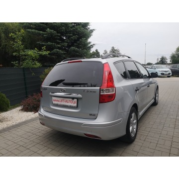 Hyundai i30 2010,  1.6 diesel - Na sprzedaż za 17 900 zł - Strzegom - zdjęcie 6