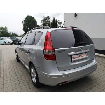 Hyundai i30 2010,  1.6 diesel - Na sprzedaż za 17 900 zł - Strzegom - zdjęcie 8