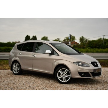 Seat Altea XL  Minivan/Van 2010,  1.8 benzyna+LPG, automat - Na sprzedaż za 20 999 zł - Nowe Sójki - zdjęcie 4