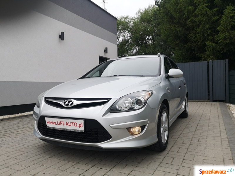 Hyundai i30 2010,  1.6 diesel - Na sprzedaż za 17 900 zł - Strzegom