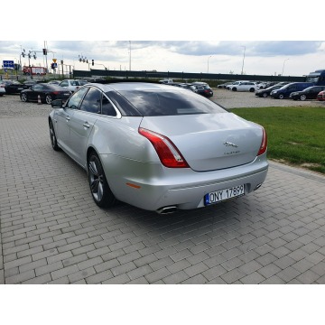 Jaguar XJ  Sedan/Limuzyna 2011,  3.0 diesel, automat - Na sprzedaż za 52 000 zł - Strobice - zdjęcie 4