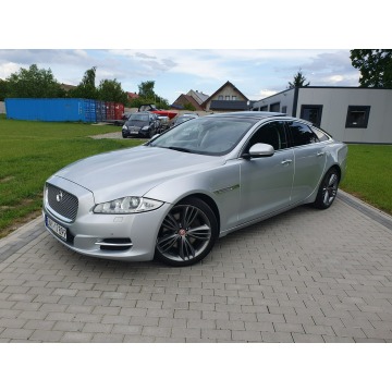 Jaguar XJ  Sedan/Limuzyna 2011,  3.0 diesel, automat - Na sprzedaż za 52 000 zł - Strobice - zdjęcie 1