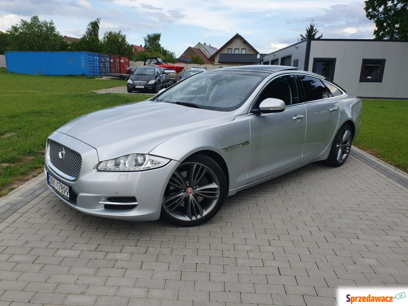 Jaguar XJ  Sedan/Limuzyna 2011,  3.0 diesel, automat - Na sprzedaż za 52 000 zł - Strobice