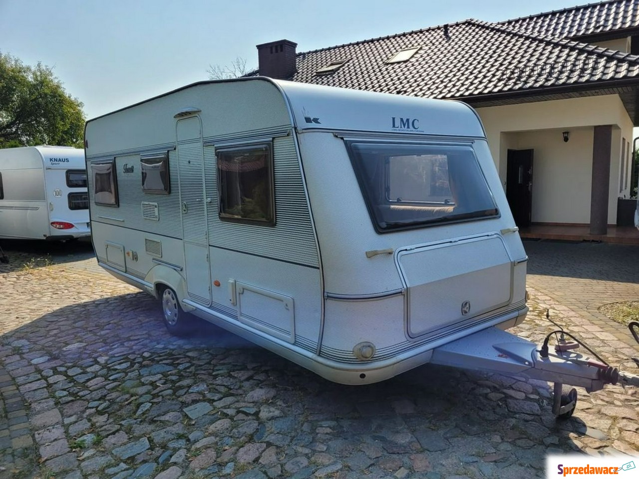 LMC 495 - przyczepa kempingowa