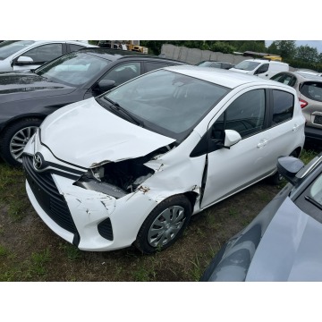 Toyota Yaris  Hatchback 2016,  1.3 benzyna - Na sprzedaż za 13 900 zł - Zagórów - zdjęcie 5