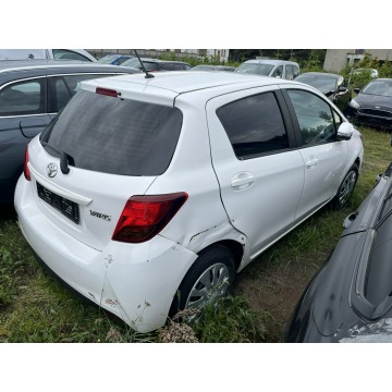 Toyota Yaris  Hatchback 2016,  1.3 benzyna - Na sprzedaż za 13 900 zł - Zagórów - zdjęcie 3