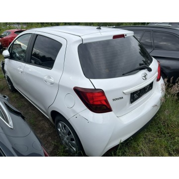 Toyota Yaris  Hatchback 2016,  1.3 benzyna - Na sprzedaż za 13 900 zł - Zagórów - zdjęcie 2