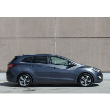 Hyundai i30  Kombi 2016,  1.6 diesel - Na sprzedaż za 33 500 zł - Lublin - zdjęcie 3