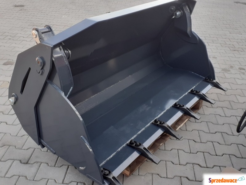 Producent- Łyżki ładowarkowe 4W1...