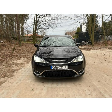 Chrysler Pacifica  Minivan/Van 2018,  3.6 benzyna+LPG, automat - Na sprzedaż za 79 900 zł - Reda - zdjęcie 2