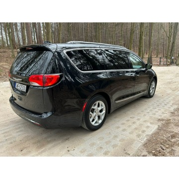 Chrysler Pacifica  Minivan/Van 2018,  3.6 benzyna+LPG, automat - Na sprzedaż za 79 900 zł - Reda - zdjęcie 4