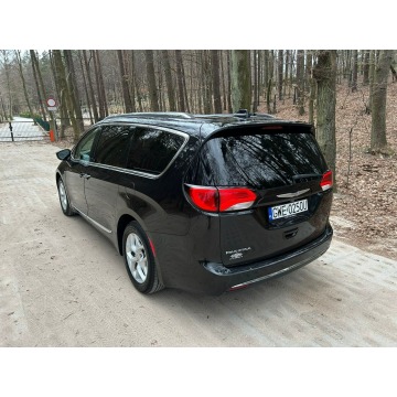 Chrysler Pacifica  Minivan/Van 2018,  3.6 benzyna+LPG, automat - Na sprzedaż za 79 900 zł - Reda - zdjęcie 10